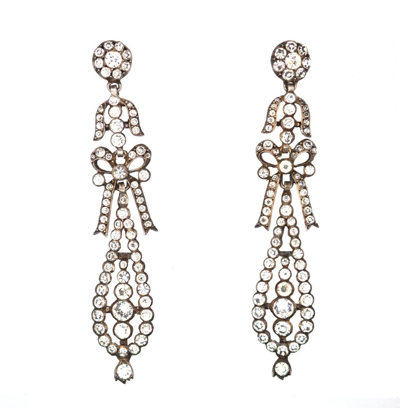Grandes boucles d'oreilles pendeloque en argent de style portugais, datant du milieu du XIXe siècle.